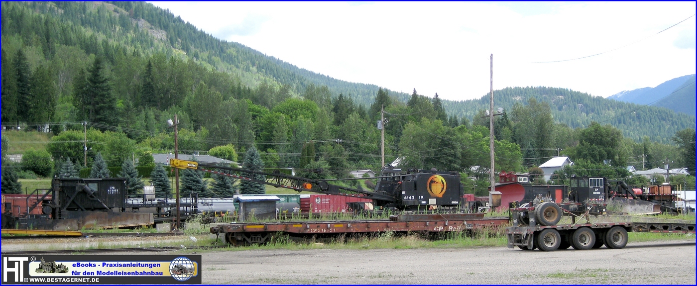 Sonderwagen auf den Abstellgleisen in West Kanada